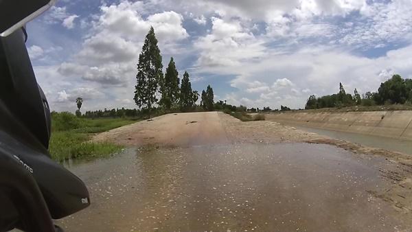 dirt4.jpg