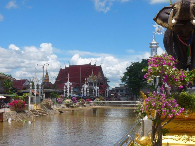 dok-kham-tai.jpg