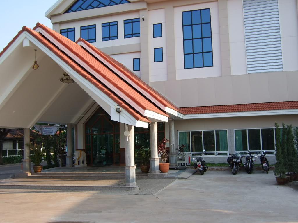 ElegantHotel.jpg