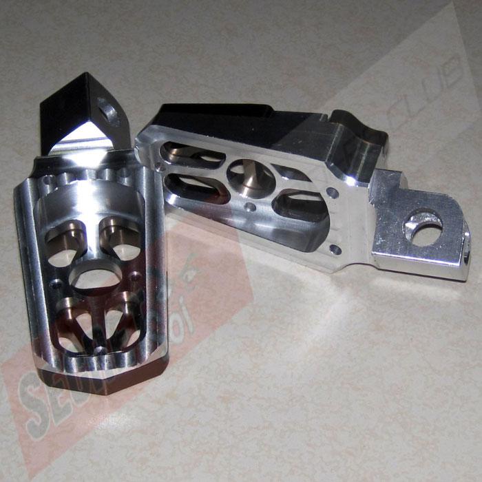 EX650KLE650Footpegs1SSR.jpg