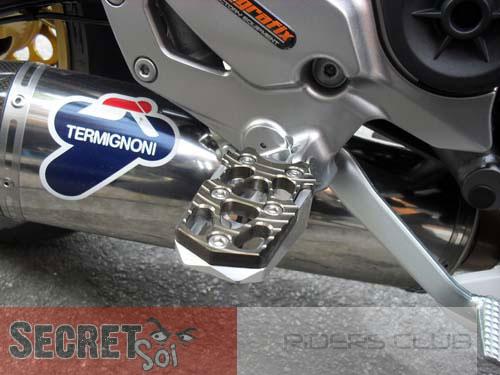 EX650KLE650FootpegSSR.jpg