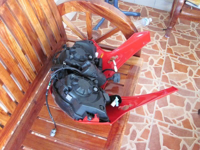 frontredfairing.jpg