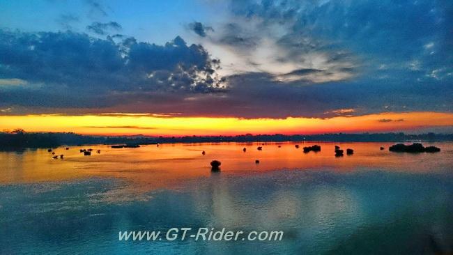 GTR-Sunrise-DonKhong.jpg