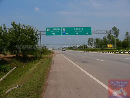 Highway2NongKhaiSthHeadingNorth1.jpg