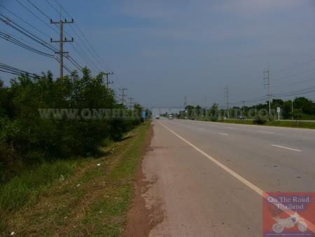 Highway2NongKhaiSthHeadingNorth2.jpg