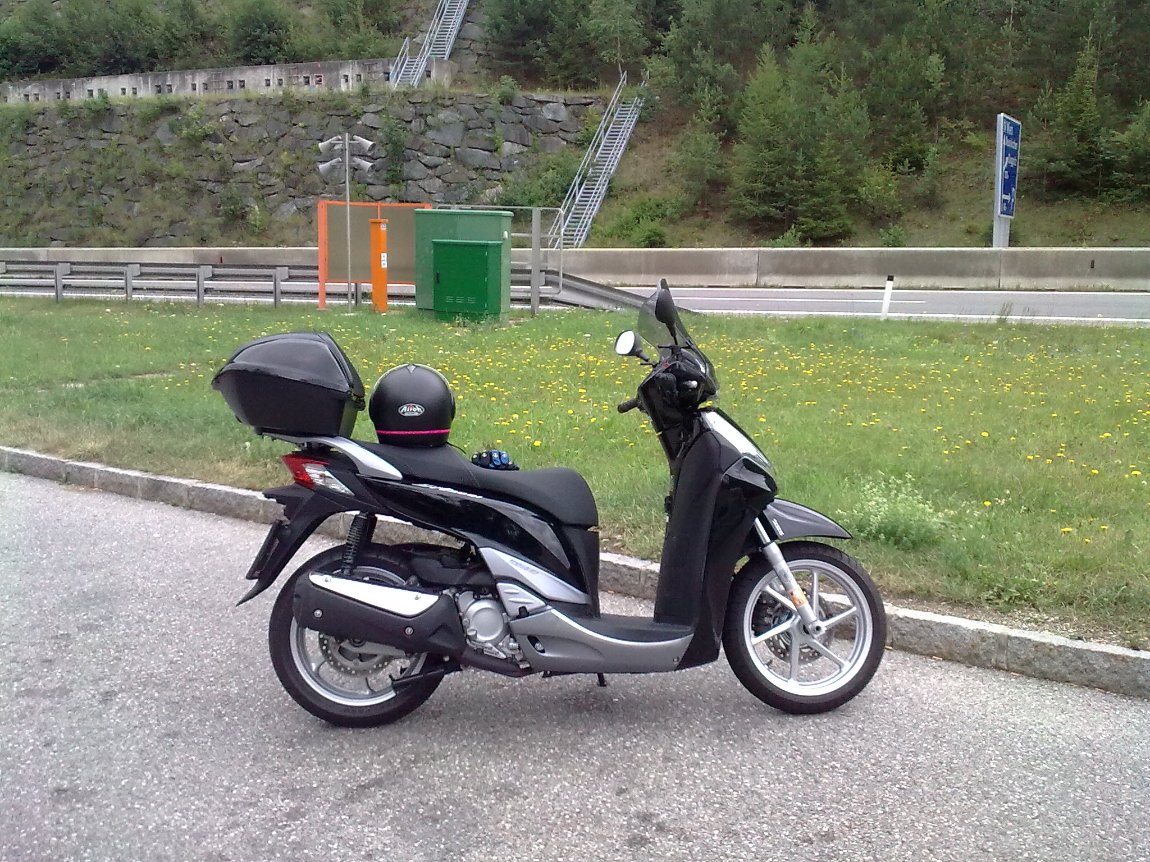 Honda SHi-300.jpg