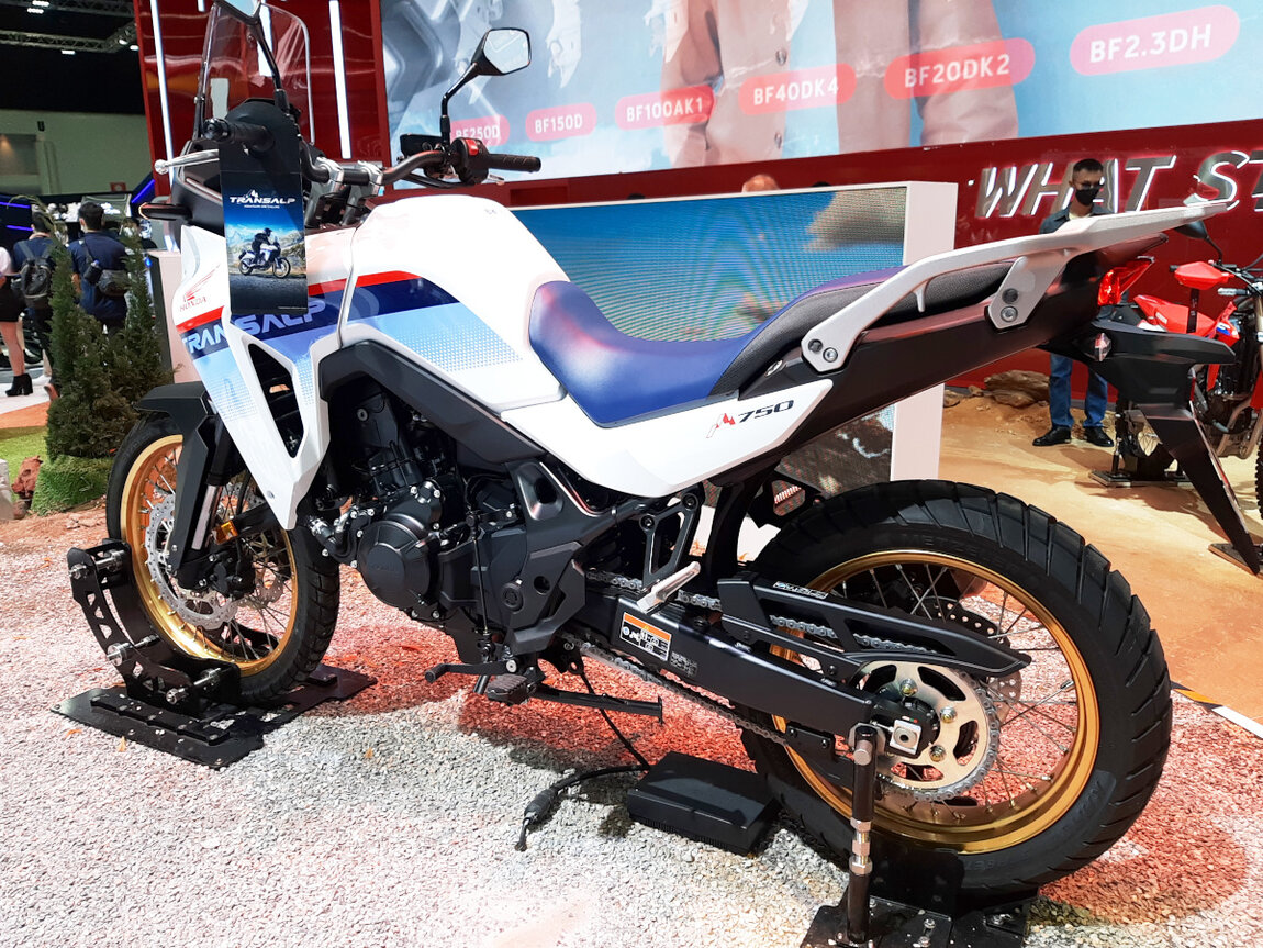 Honda_TransAlp750_LHS_1.jpg