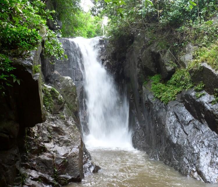 huay-mae-sai-waterfall.jpg