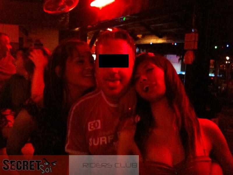 IMG_0831CRSSR.jpg