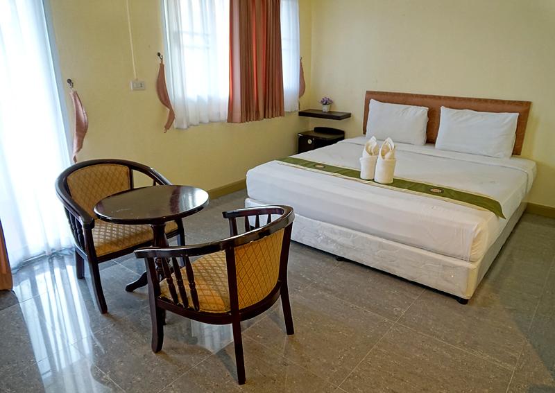 khanom-siriburi-hotel-1dd.jpg