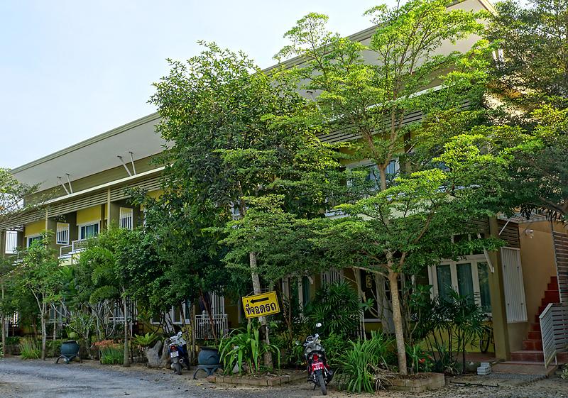 khanom-siriburi-hotel-2dd.jpg