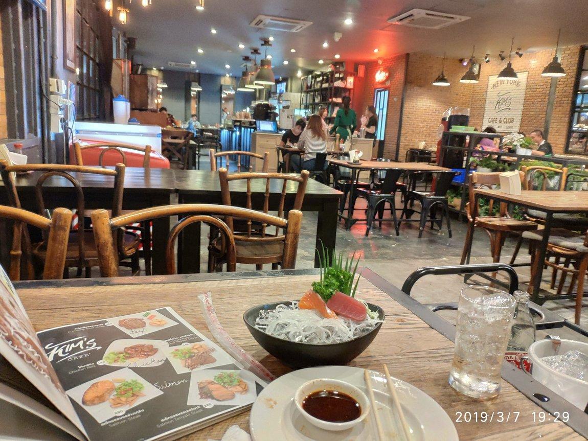 kims-cafe-phrae (2).jpg
