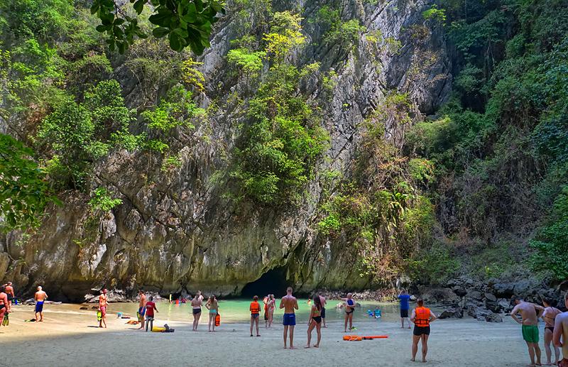 koh-muk-morakot-cave-08dd.jpg
