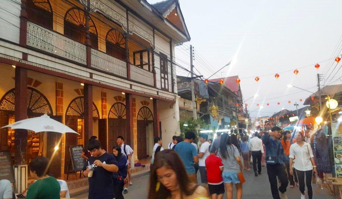 lampang-weekend-market.jpg