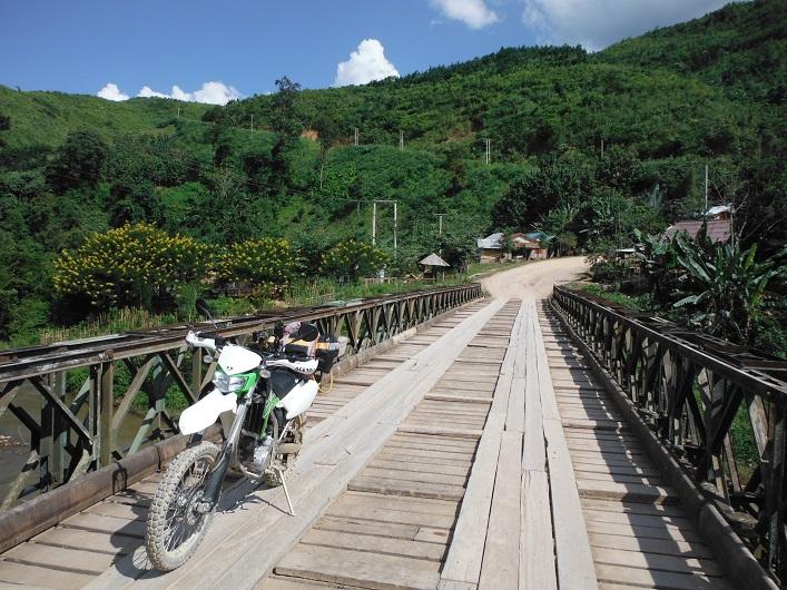 Laos%20Motorcycle%20Asia%20%208.jpg