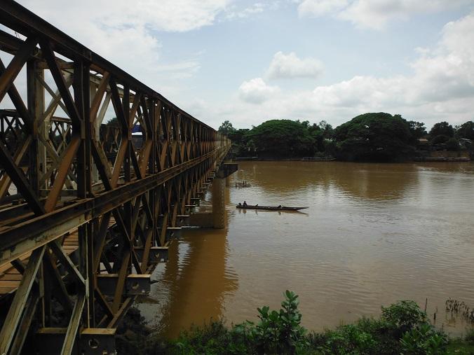 Laos%20Savannakhet%20Thakhek%20motorcycle%205.jpg