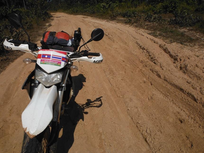 Laos-Asia-Motorcycle103_zps630cf99b.jpg