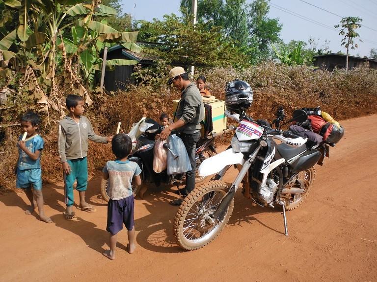 Laos-Asia-Motorcycle52_zps57db8e57.jpg