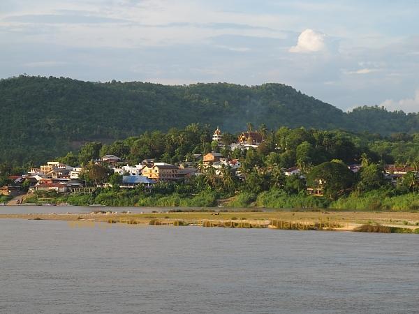 laos-houei-xai-the-mekong-002.jpg