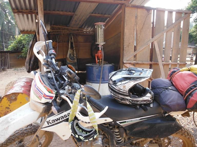 LaosmotorcyclePhonsavan18.jpg