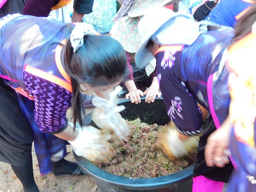 Lisu%20New%20year%20hill%20tribe%20thailand%204.jpg