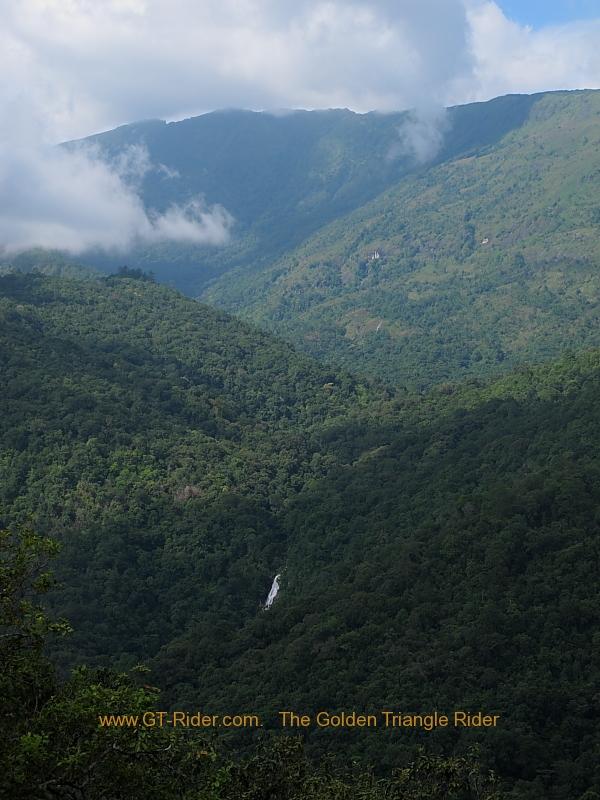 mae-pan-waterfall-img_8550.jpg