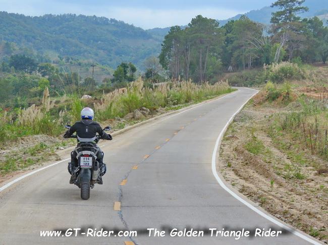 MaeWangLoop-GTR-IMG_0030-.jpg