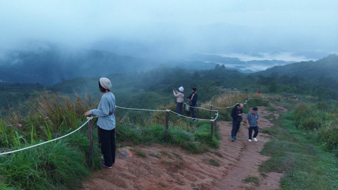 Main Trail From Phu Chi Fah Base.jpg