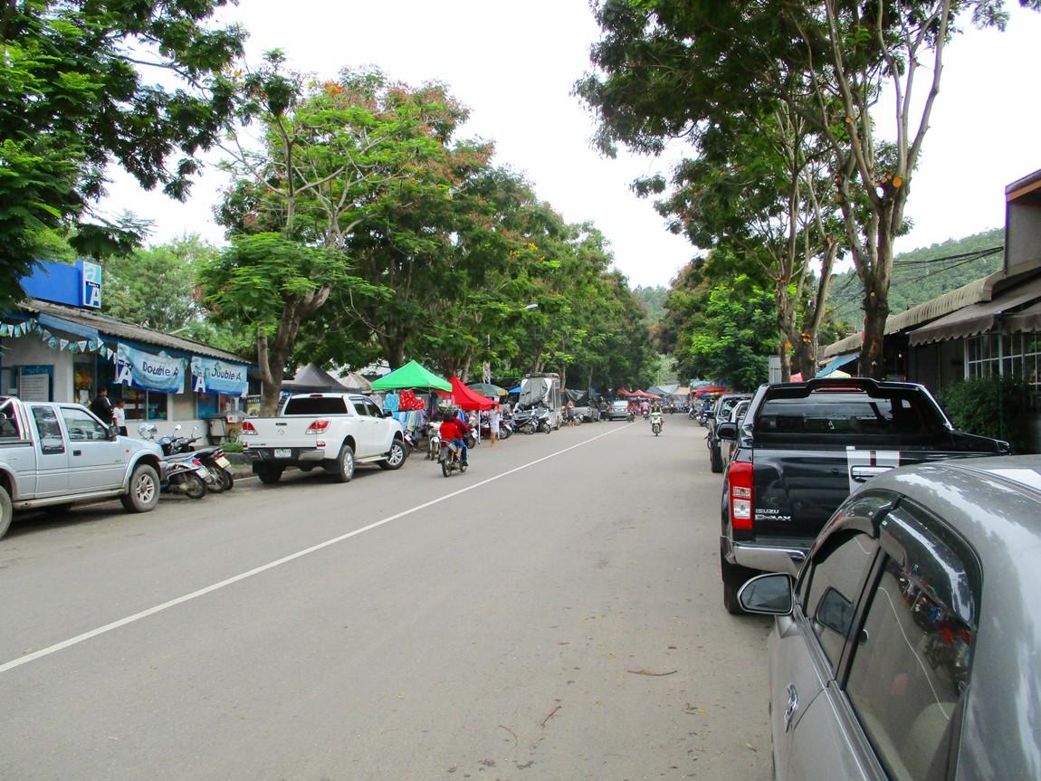 MHS-Sunday-Market-1.JPG