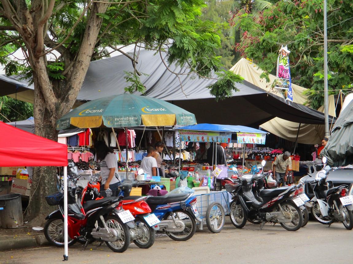 MHS-Sunday-Market-3.JPG