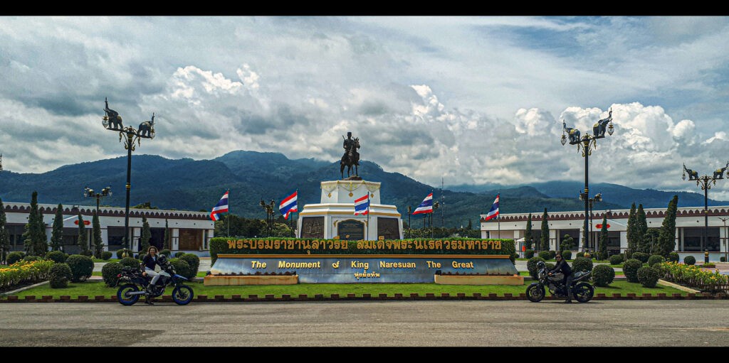 monument-2-1024x511.jpg