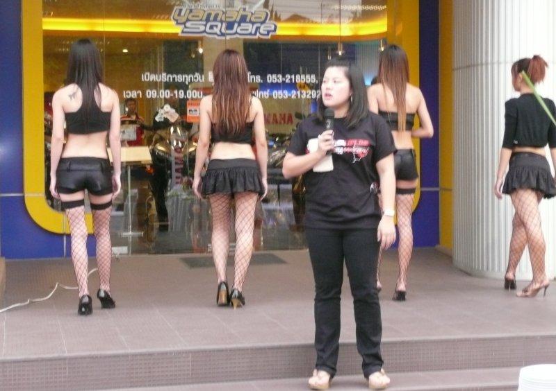 more-dancers.jpg