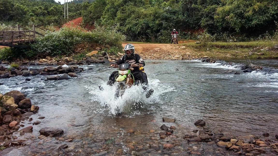 motolao-tours-laos%20%28428%29-X2.jpg