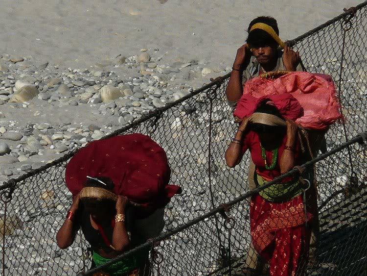 nepalis02.jpg