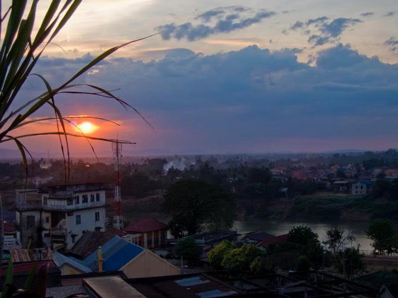 Pakse2LR.jpg