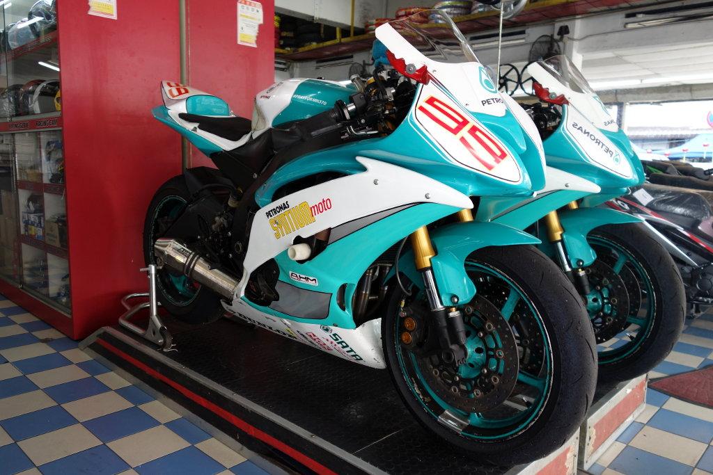 PetronasRaceBike_1024.jpg