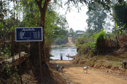 rivernearattepue18.gif