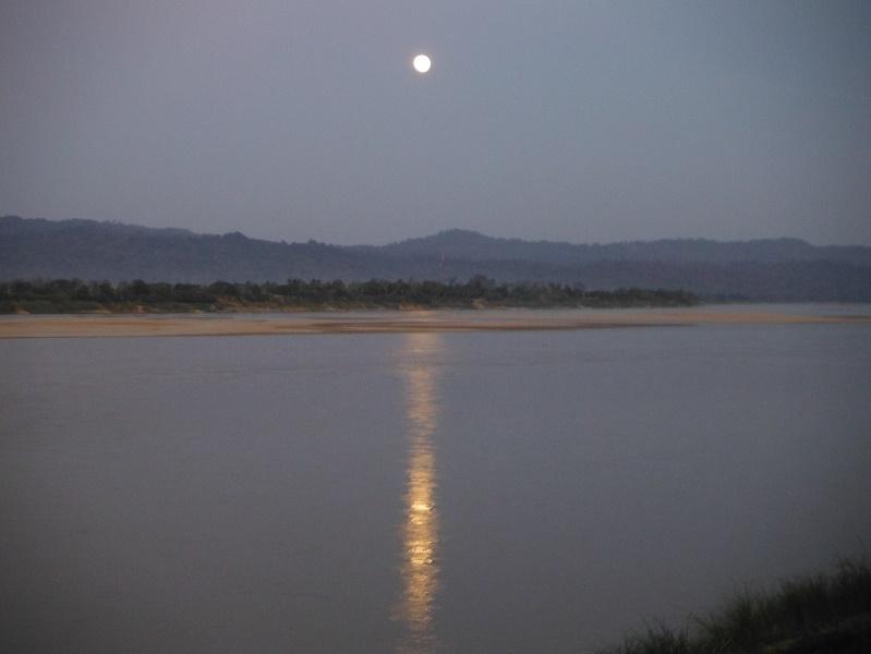 SangKham9.jpg