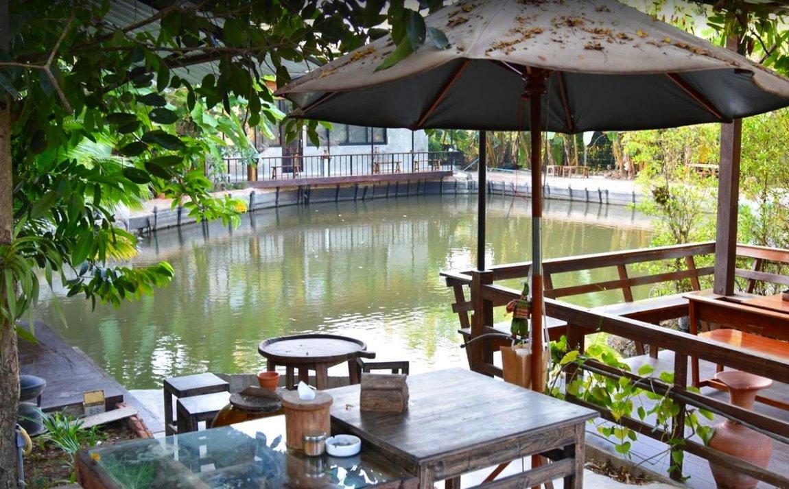seating-2-tieng-na-coffee-bakery-tak.jpg