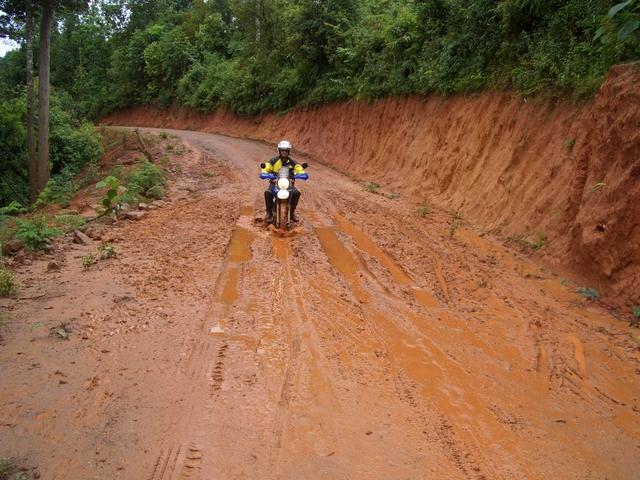 Somoeng%20Dirt%20Road%20250.jpg