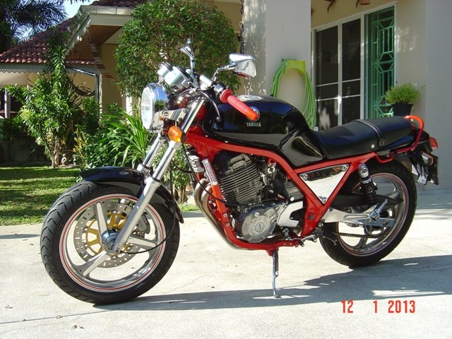 SRX600 left-sm.JPG