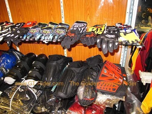 tachilkek-motorcycle-shop-003.jpg