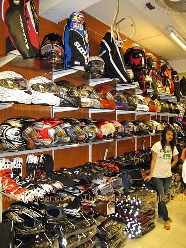 tachilkek-motorcycle-shop-006.jpg