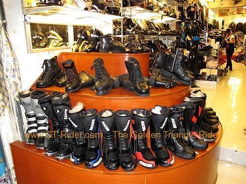 tachilkek-motorcycle-shop-011.jpg