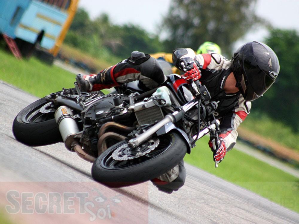 ThailandCircuitER6nRRSept2010dSSR.jpg