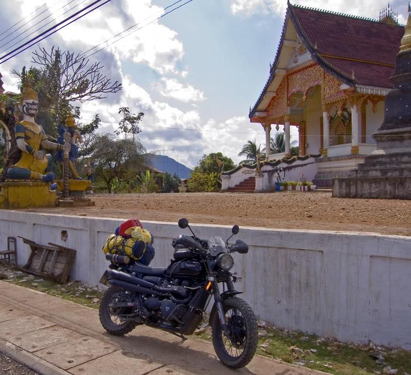 VangVieng1LR.jpg