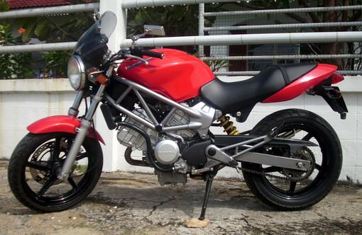 VTR250%20left%20_zps6k0x4app.jpg
