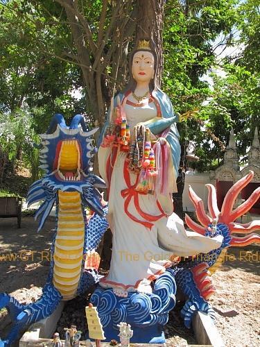 wat-si-khom-kham-phayao-007.jpg