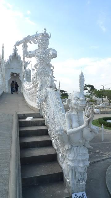 WatRongKhun3.jpg
