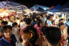 Loi Kratong in Pak Chom at Naga 3.jpg